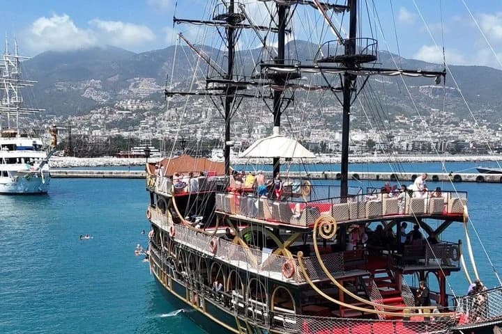 Croisière en bateau pirate Titanic — 1/3