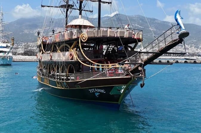 Croisière en bateau pirate Titanic — 2/3