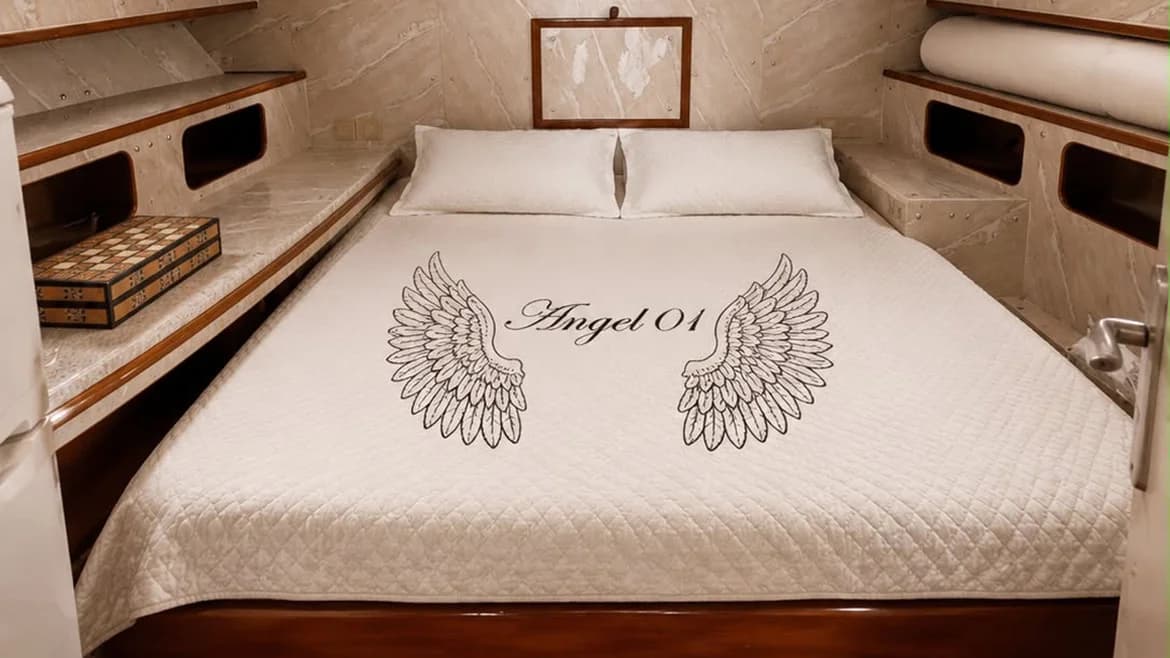 Angel 01 — 8/10